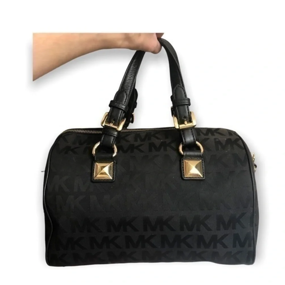 Michael kors black signature mk barrel bag